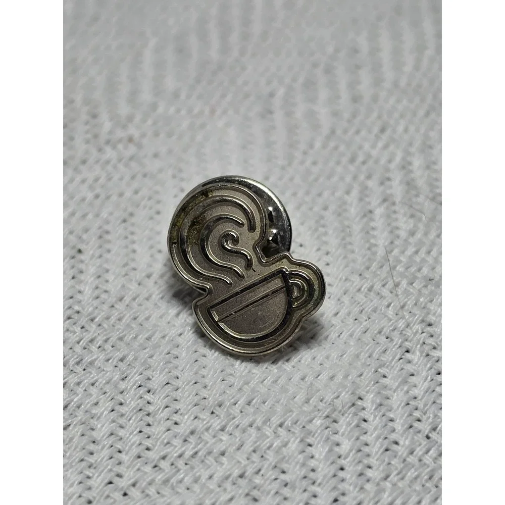 silver-toned Taste of Starbucks Coffee‎ Barista Master Program coffee cup lapel